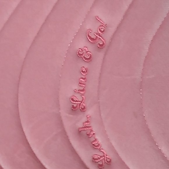 Nwot Benefit pink velour toiletries case - Picture 2 of 6